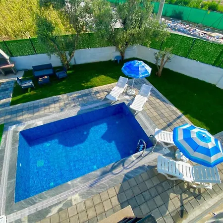 Hotel Bora 4*